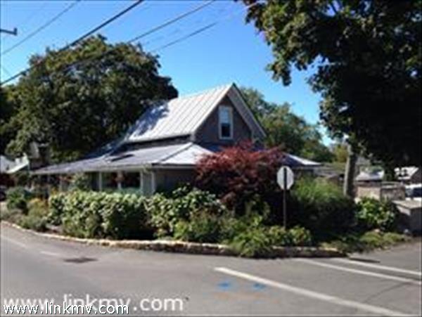 91 Dukes County Avenue, Oak Bluffs, MA