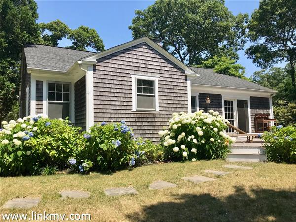 5 Oakdale Lane, Edgartown, MA