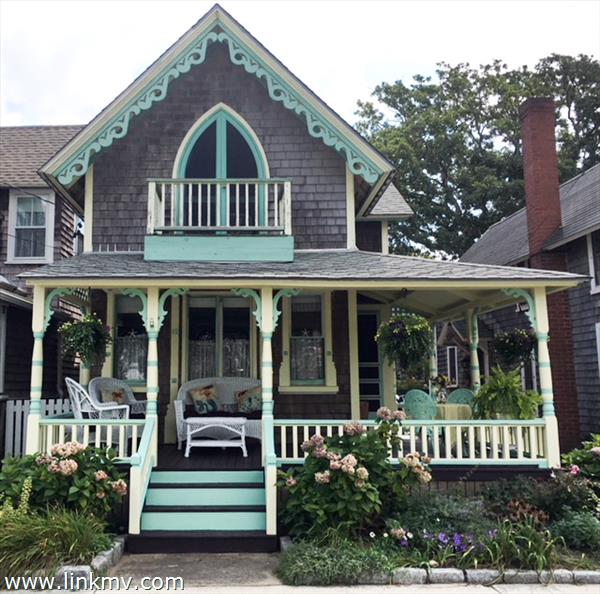 12 Siloam Avenue, Oak Bluffs, MA