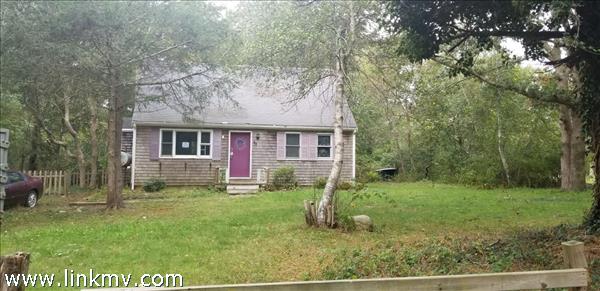 49 Pin Oak Circle, West Tisbury, MA