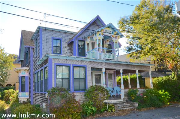 42 Narragansett Avenue, Oak Bluffs, MA