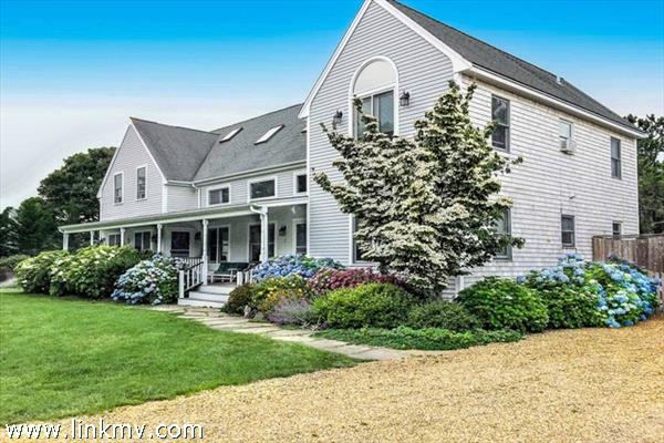17 Thaxter Lane Edgartown MA