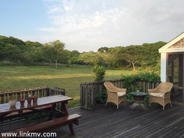 1 Rose Meadow Way