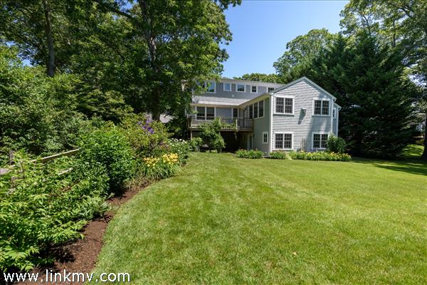 33 Pine Tree Lane